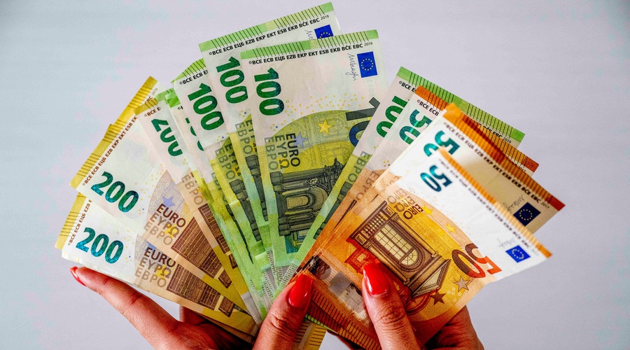 Prebivalci Ajdovščine bodo prihranili pri plačilu mesečnih položnic za električno energijo: občina bo pomagala vsem zainteresiranim uporabnikom (foto: Profimedia)