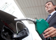 Bodo Hrvati v torek zaprli bencinske črpalke?