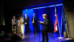Dobitnica zlate plakete za življenjsko delo postala Dragica Čadež Lapajne
