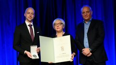 Dobitnica zlate plakete za življenjsko delo postala Dragica Čadež Lapajne