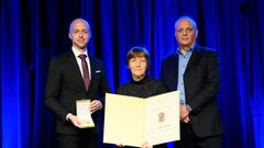 Dobitnica zlate plakete za življenjsko delo postala Dragica Čadež Lapajne