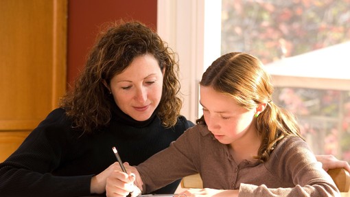 Kako lahko pomagate svojemu otroku popraviti slabe ocene v šoli?