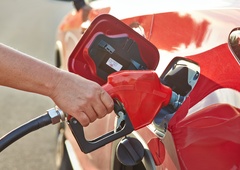 Avtomobili na bencinski in dizelski motor se poslavljajo: kmalu jih bodo nehali prodajati