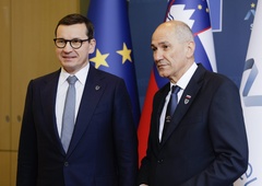 Z vlakom na poti v Kijev: trije premierji prečkali ukrajinsko mejo