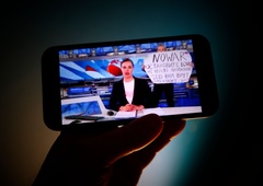 Drzna ruska novinarka se je takole uprla Putinovemu režimu: sprejeti je morala posledice