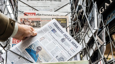 Slovenija v središču pozornosti: kaj je razlog, da smo pristali na naslovnicah SVETOVNIH medijev?