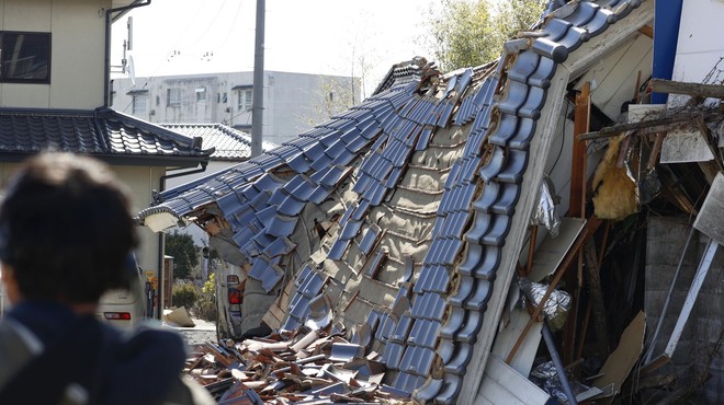 Potres je ponekod povzročil pravo razdejanje. (foto: Profimedia)