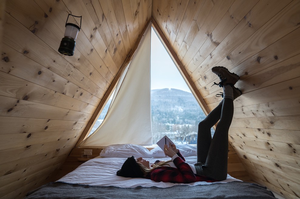 Slovenski pionirji glampinga: »Oblikujemo z mislijo na udobje in poudarjamo pristno izkušnjo narave.« (foto: Zak Suhar)