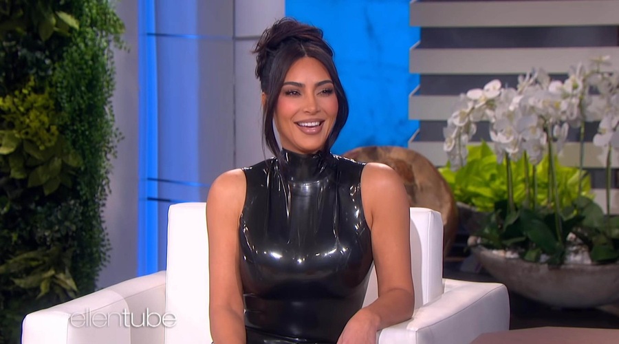 Kim Kardashian razburila z izjavo: "Dvignite svojo rit in delajte!" (foto: Profimedia)