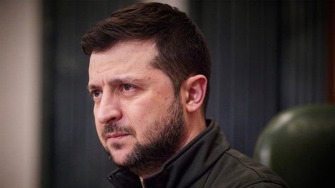 Ukrajina: opoziciji prepovedali politično delovanje.