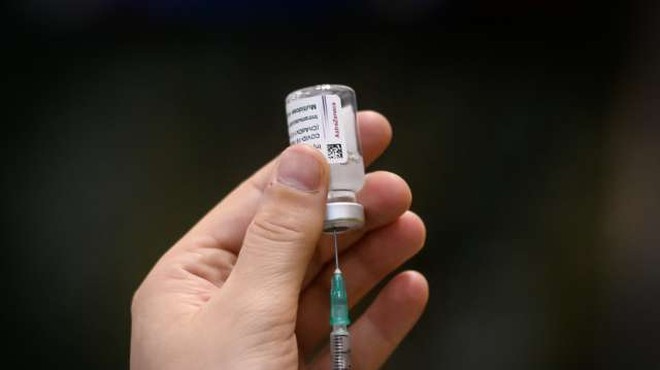 Komu posvetovalna skupina priporoča cepljenje s četrtim odmerkom? (foto: Nebojša Tejić/STA)