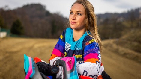 Tjaša Fifer: motoristka, ki se brez težav kosa z moško konkurenco