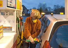 Slovenci, po cenejše gorivo pojdite v tujino! (razkrivamo najbližje bencinske črpalke)