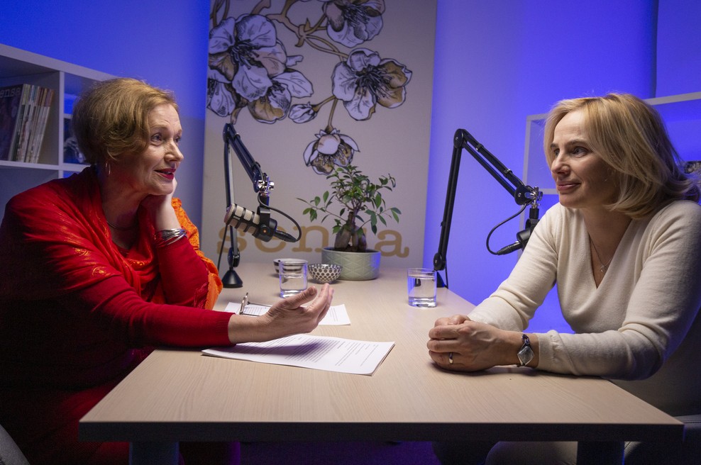 BARBARA ČEFERIN o fotografiji, vodenju zasebne galerije in normalnosti ob slavnem možu Aleksandru (foto: sensa)