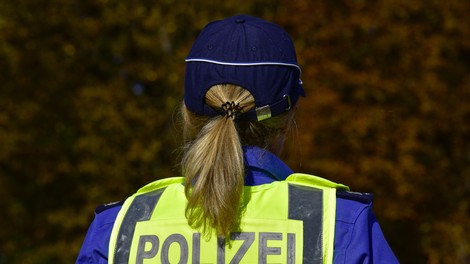 Šokantna novica: Petčlanska družina skočila z balkona