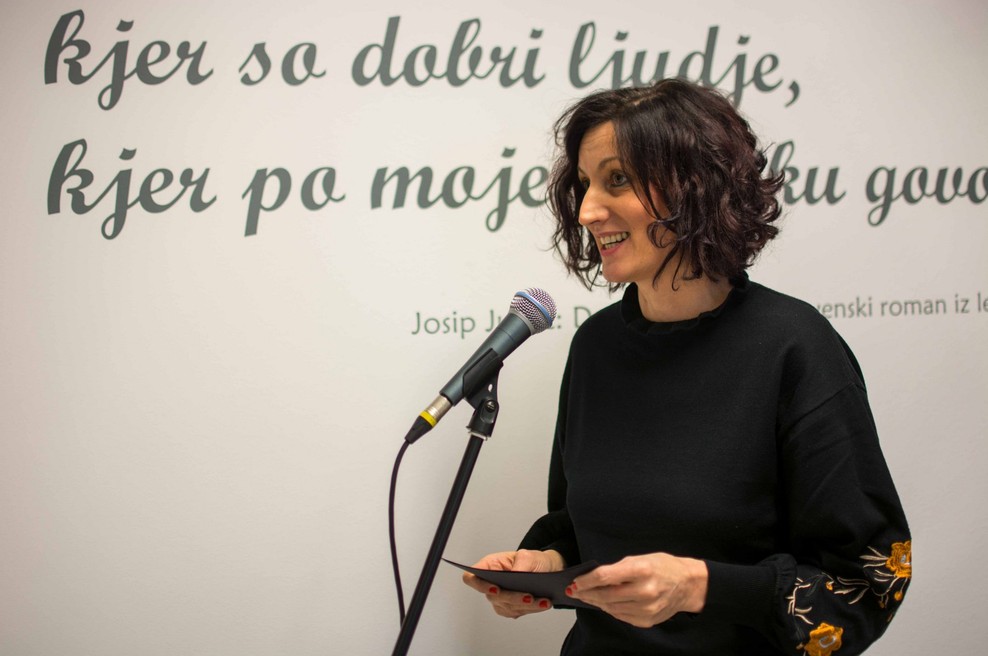 "Dober tekst vzbudi zanimanje, čustva, naredi določeno vzdušje, se poigra z našimi zaznavami!" (foto: Ksenija Medved: osebni arhiv)