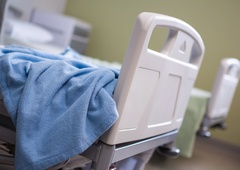 Vrhunski slovenski košarkar po hudi poškodbi objavil fotografijo z bolniške postelje