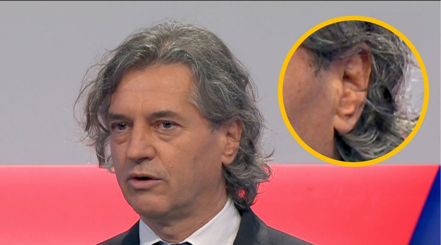 Kako se je Robert Golob odzval na očitke, da je imel v ušesu slušalko? (foto: Foto: POP TV (Printscreen)/fotomontaža)
