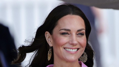 Kate Middleton je nosila najlepšo pomladno srajčno obleko. Želeli jo boste posnemati!