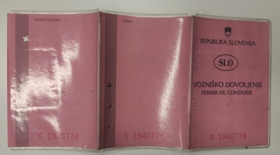 Še imate takšno vozniško izkaznico? Kmalu jo bo potrebno zamenjati! (foto: Uredništvo)