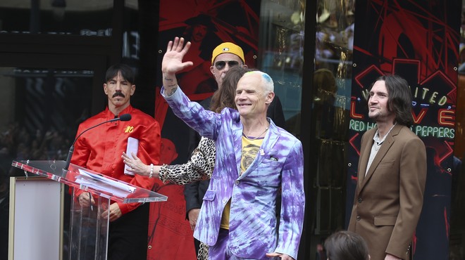 Skupina Red Hot Chili Peppers na prireditvi ob razkritju svoje zvezde na Pločniku slavnih. (foto: Profimedia)