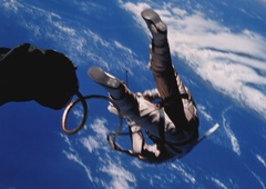 Ideja za dopust? Na kratek oddih kar v vesolje!