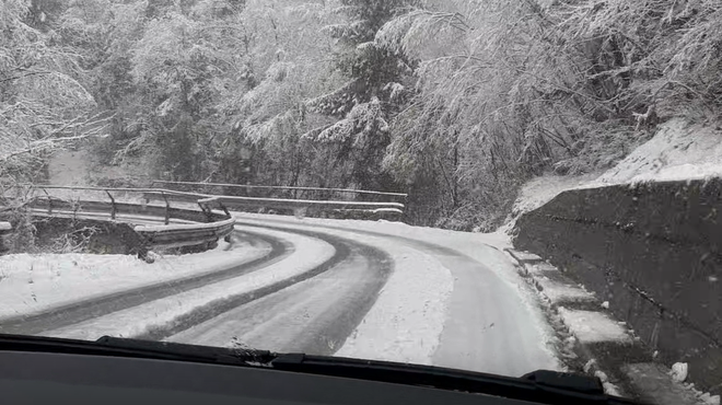 Snežne razmere na Primorskem. (foto: bralka)