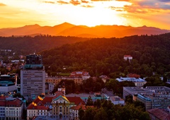 METROPOLITAN SPOMLADANSKO PRESENEČENJE - Kaj pripravljamo za vas, naše zveste bralce?