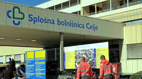 Nove informacije o napadu v celjski bolnišnici: zaposleni je zaradi stresa doživel infarkt