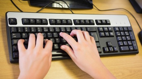 Dijaki TE slovenske šole so vdrli v sistem in spreminjali ocene