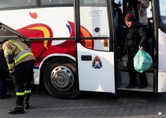 Neverjetno, kaj je neznanec z javnim avtobusom poskušal prepeljati v Slovenijo