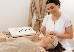 Ana Ziherl Mali: "Na izgled naše kože vpliva popolnoma vse."