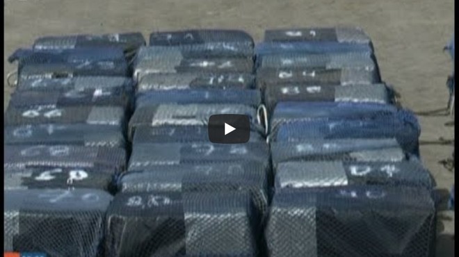VELIKA AKCIJA: Zasegli 5,6 tone kokaina na ribiški ladji, prijeti Črnogorci in Brazilci (foto: Printskrin Youtube)