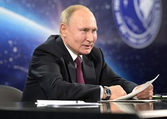 FOTO: Putin z leti vse bolj pomlajen? TO so rezultati njegovih lepotnih posegov
