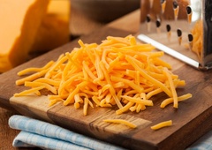 Ves ta čas ste NAROBE ribali sir: TA trik vam bo olajšal delo!