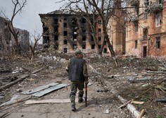 Rusi v obleganem ukrajinskem mestu domnevno uporabili kemično orožje