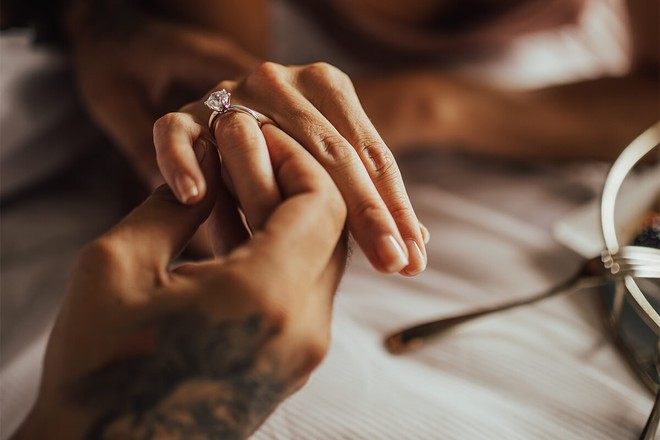To je najgloblji pomen poročnega prstana (poleg vajine edinstvene ljubezenske zgodbe) (foto: Jana Šnuderl)