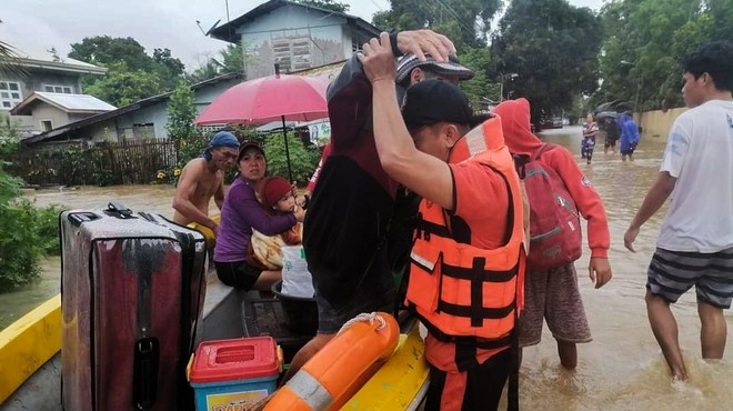 Nove podrobnosti o poplavah na Filipinih: število smrtnih žrtev narašča (foto: Profimedia)