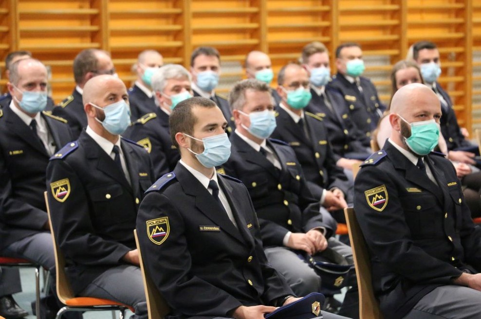 V Tacnu podelili medalje za hrabrost in požrtvovalnost (foto: Policija.si)