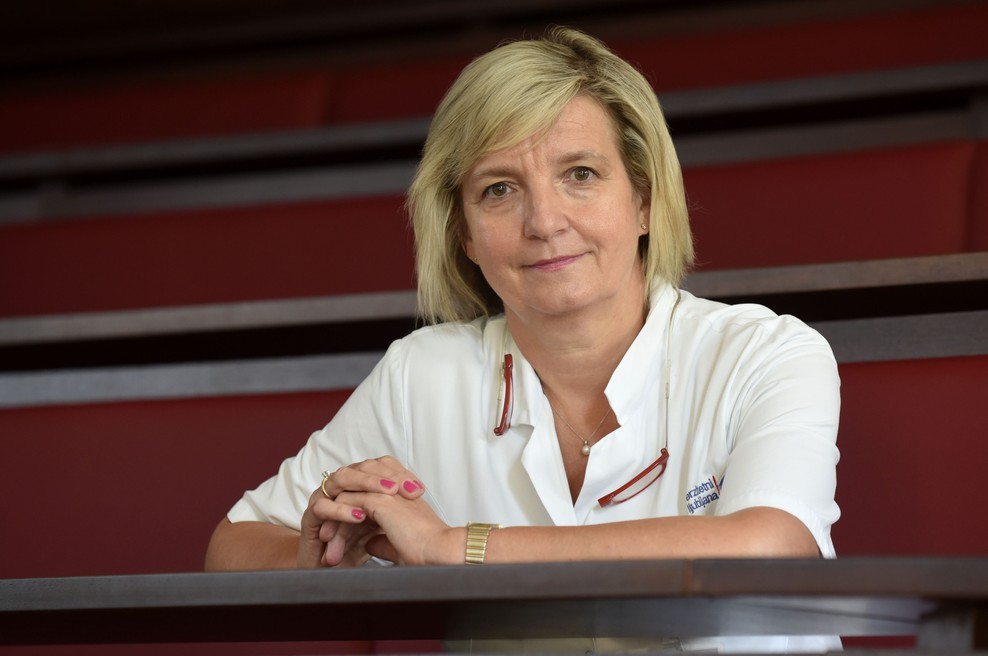 Je trenutek za odpravo zaščitnih mask primeren? Bojana Beović: "Odgovornost za zdravje se prenaša na vsakega posameznika." (foto: Profimedia)