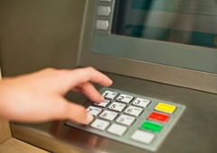 Razstrelili bankomat in pobegnili: policija prosi za pomoč