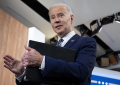 Biden napovedal nov paket vojaške pomoči Ukrajini