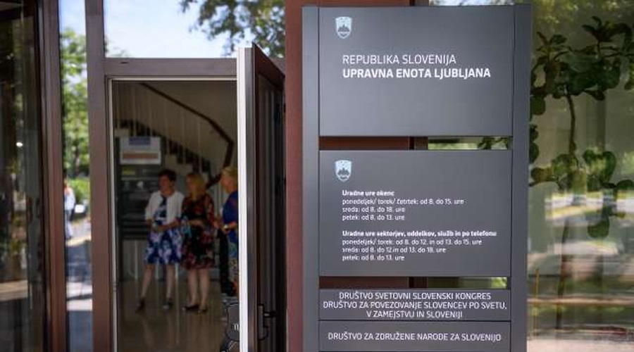 Upravna enota Ljubljana: zaradi stavke so vsi termini odpovedani (foto: Nebojša Tejić/STA)