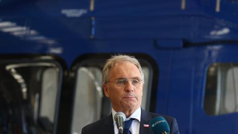 Hojs pomahal politiki v slovo. Kaj bo počel zdaj?