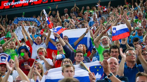 Raziskava je pokazala, KAKŠNI navijači smo Slovenci in Slovenke