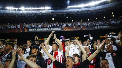 V Barceloni se je zbralo NEVERJETNO število gostujočih navijačev: oglejte si, kako so zasenčili Camp Nou!