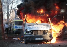 Hudi spopadi na Švedskem: protestniki napadli policiste