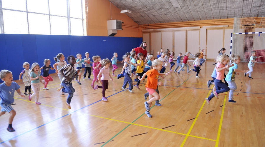 TA slovenska občina bo z dodatnim denarjem spodbujala prebivalce h gibanju (foto: Profimedia)