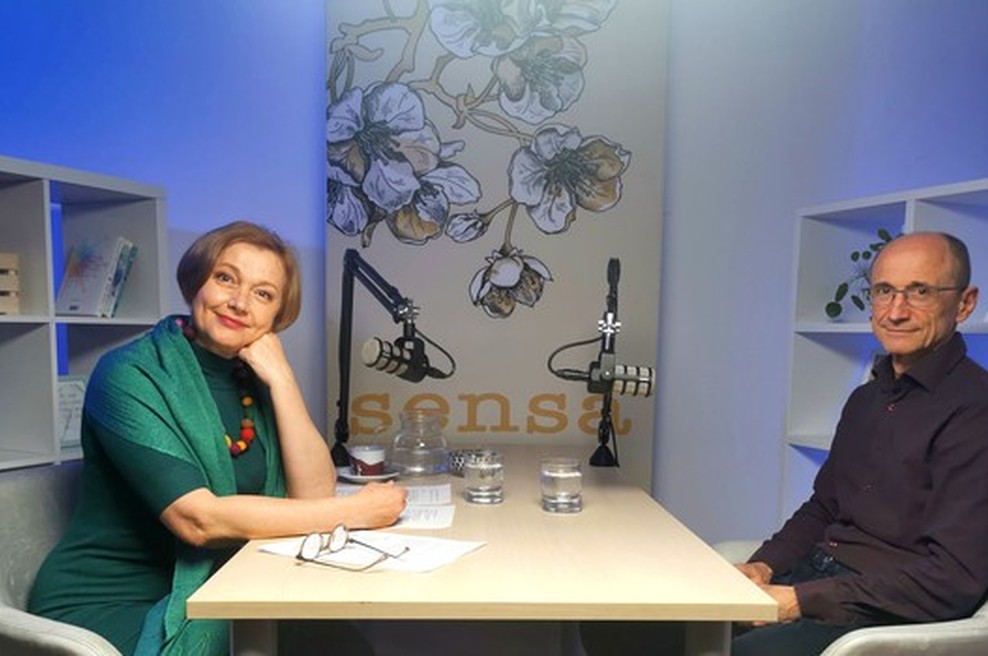 MODRA SOBA z Majo Megla: Tomaž Erzar o družinskih travmah (foto: Sensa)