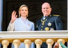 Monaška princesa po NAPORNEM zdravljenju prvič v javnosti